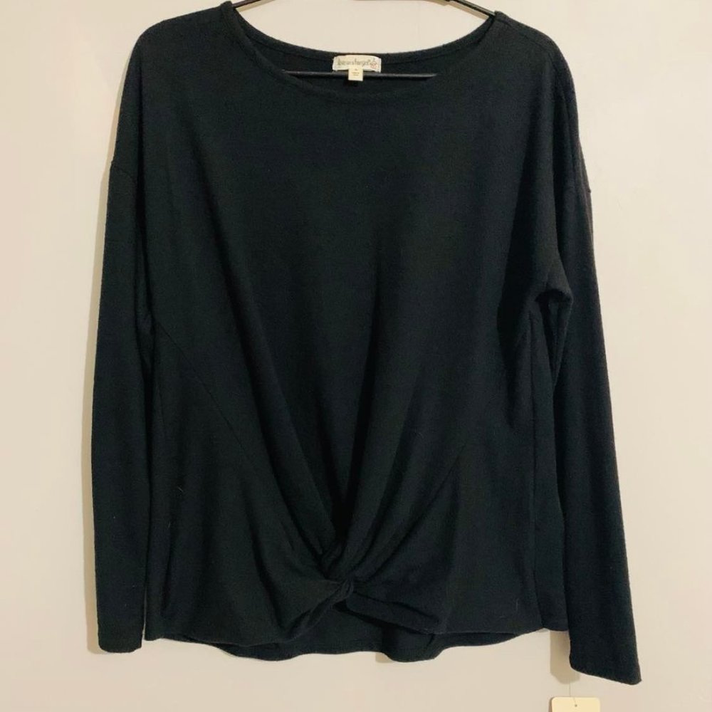 NWT Dillards LOVE ON A HANGER Black Long Sleeve Stretch Top Pullover M Sleepwear